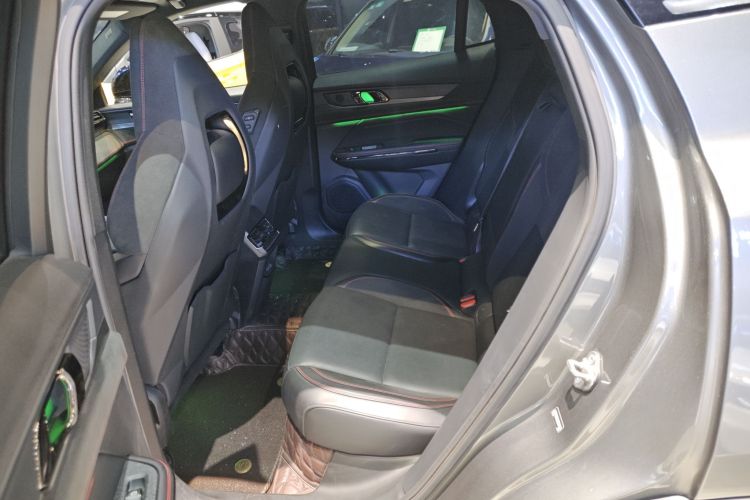 领克05 2022款 2.0TD 四驱劲Halo中控内饰7001