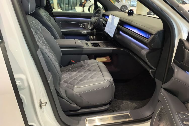 蔚来ES8 2026款 七座行政豪华版中控内饰7008