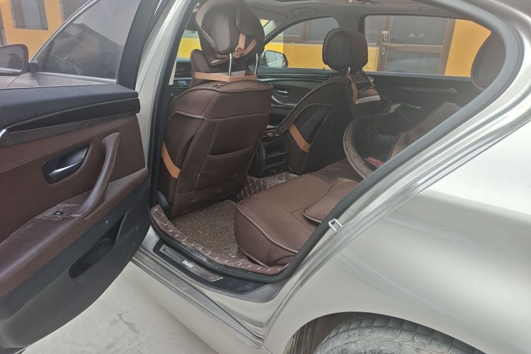 宝马5系 2014款 525Li 豪华设计套装中控内饰7001