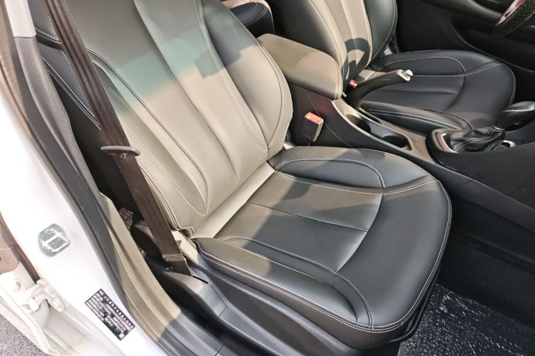 别克 英朗 2021款 改款 典范 1.5L 自动进取型局部细节41