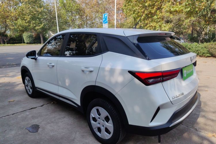 五菱汽车 五菱星驰 2023款 1.5L CVT畅爽型车身外观6007