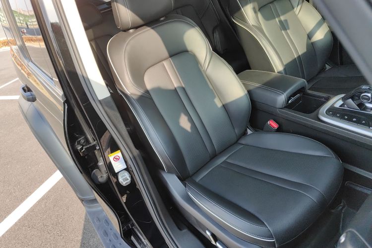 坦克300 2021款 越野版 2.0T 征服者局部细节41