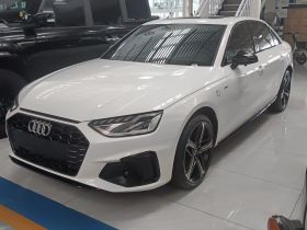奥迪A4L 2025款 200万辆悦享版 40 TFSI 豪华动感型