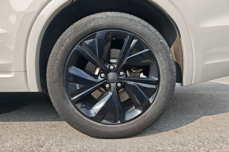 理想汽车 理想ONE 2021款 增程6座版车身外观6007