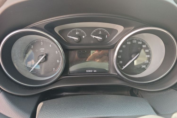 别克 昂科威 2016款 20T 两驱精英型中控内饰15