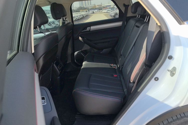 比亚迪 唐新能源 2019款 EV600D 四驱智联创世版中控内饰7001