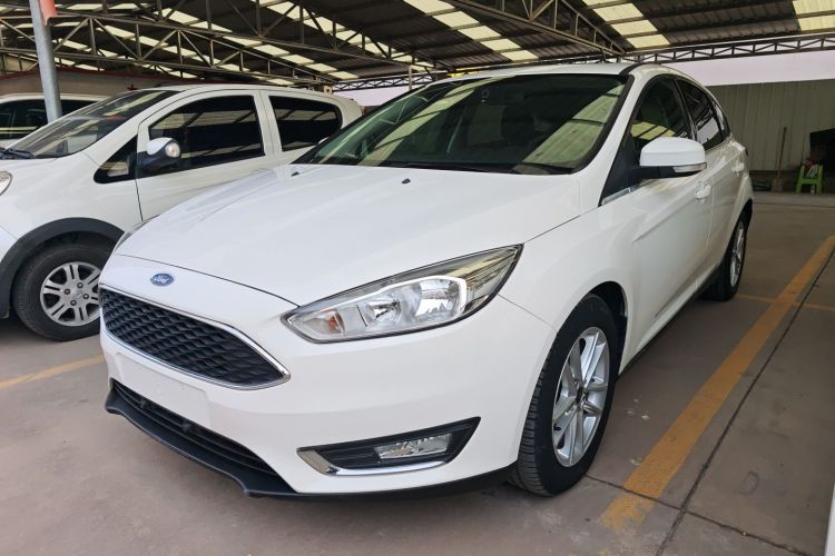 福特 福克斯 2018款 两厢经典 EcoBoost 180 自动精英型车身外观1