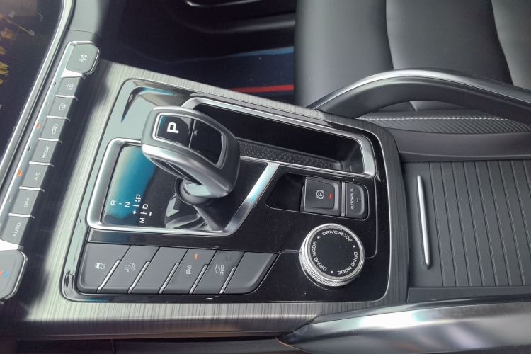 吉利汽车 博越 2020款 1.8TD DCT智慧PRO中控内饰7006