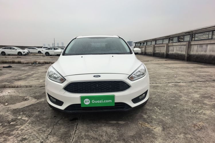 福特 福克斯 2018款 两厢经典 1.6L 自动风尚型智行版车身外观6001