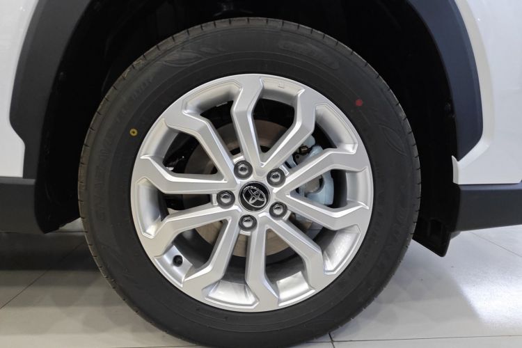 丰田 锋兰达 2026款 2.0L CVT舒适版车身外观6005