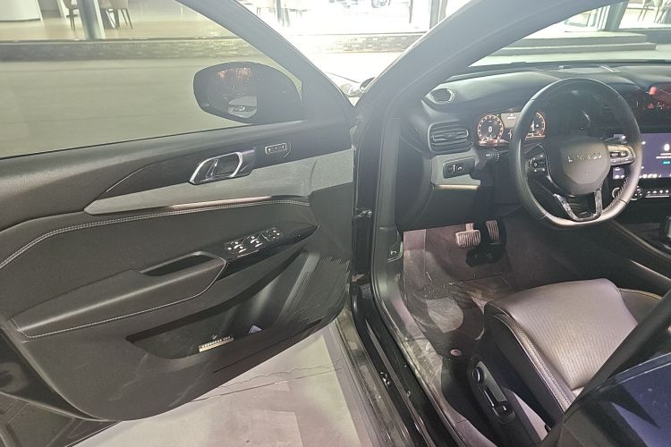 领克03 2021款 2.0TD 自动劲 冠军版中控内饰7002