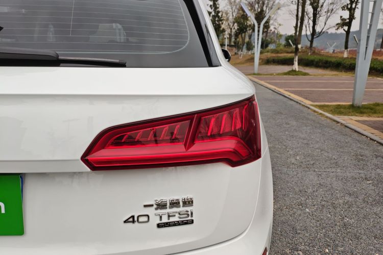 奥迪Q5L 2018款 40 TFSI 荣享时尚型 国VI车身外观6006