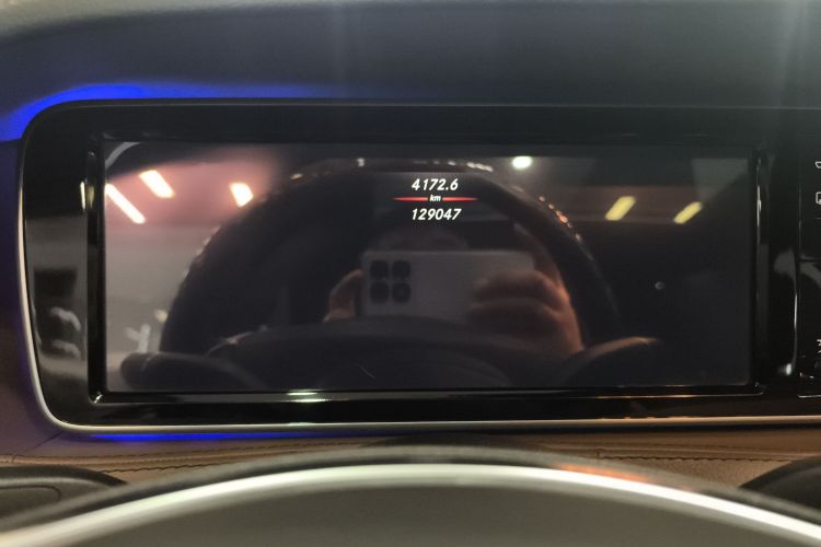 奔驰S级 2014款 S 400 L 豪华型中控内饰15