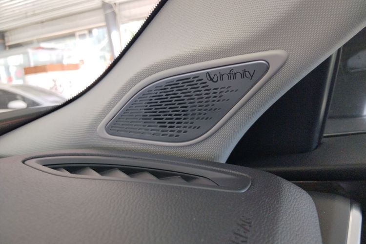 领克01 2017款 2.0T 四驱劲Pro版中控内饰7006