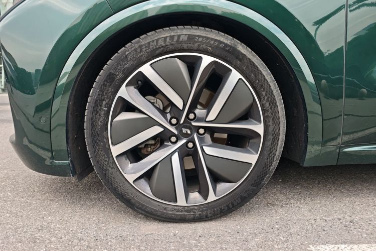 理想汽车 理想L9 2022款 Max车身外观6008