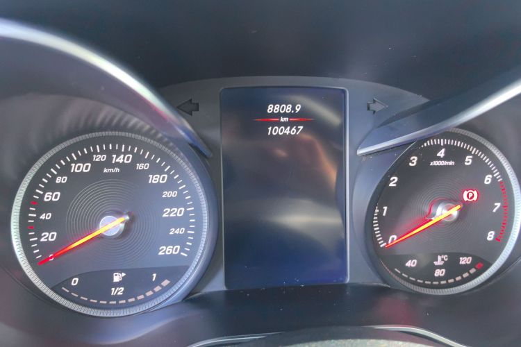 奔驰C级 2018款 C 180 L 时尚型运动版中控内饰15