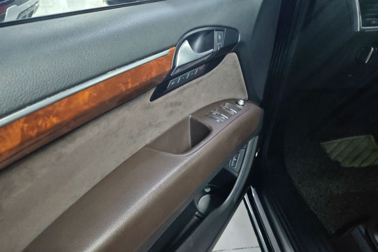 奥迪Q7 2014款 35 TFSI 运动型中控内饰7008