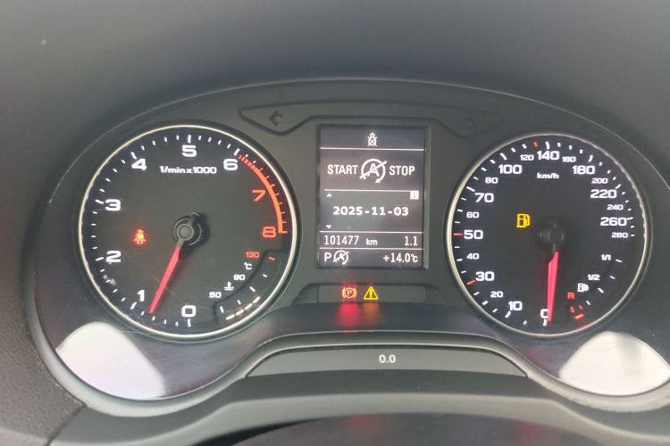 奥迪A3 2014款 Limousine 35 TFSI 自动进取型中控内饰15