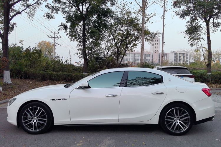 玛莎拉蒂 Ghibli 2017款 3.0T 标准版车身外观6005