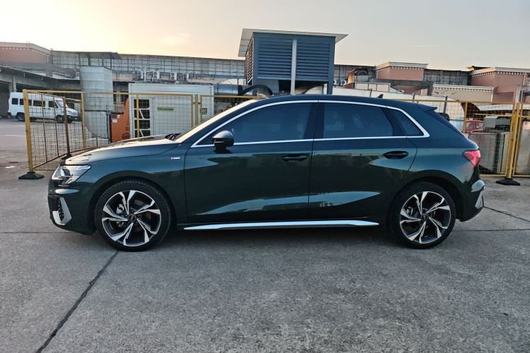 奥迪A3 2023款 改款 Sportback 35 TFSI 时尚运动型车身外观6002