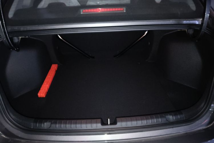 吉利汽车 帝豪 2026款 第4代 400万纪念款 1.5L 手动超越型局部细节23