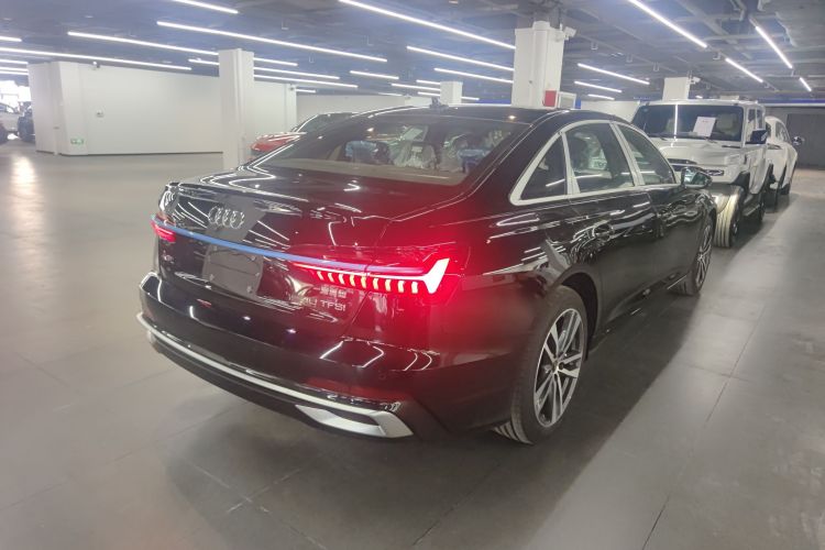 奥迪A6L 2026款 45 TFSI 臻选动感型车身外观6003