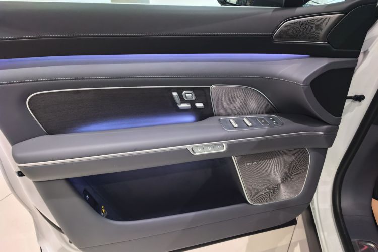 蔚来ES8 2026款 七座行政豪华版中控内饰7004