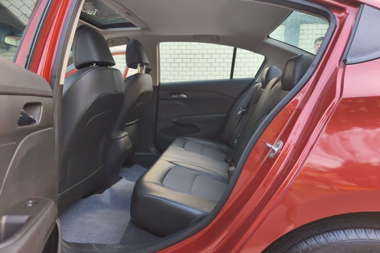 雪佛兰 科沃兹 2019款 325T 双离合欣悦版中控内饰7003