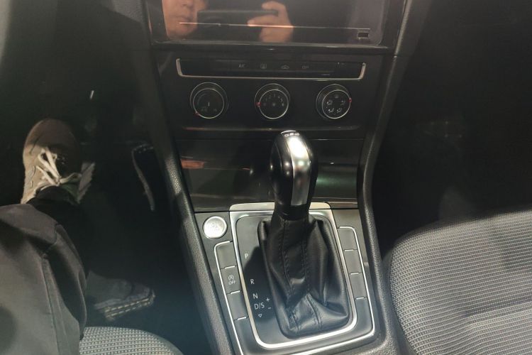 大众 高尔夫 2020款 挚爱版 280TSI DSG舒适型局部细节9009