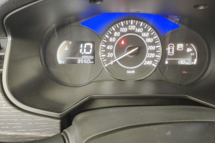 启辰D60 2023款 PLUS 1.6L XL CVT悦领版中控内饰15