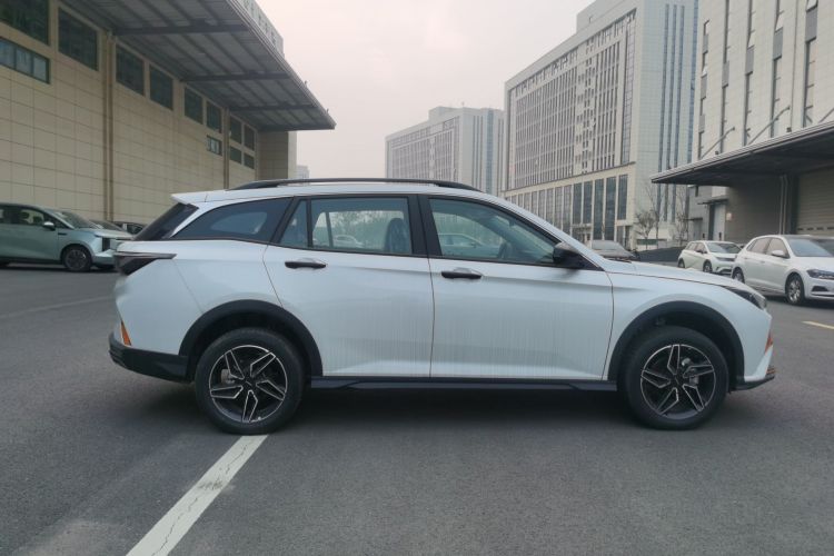 东风风神 奕炫GS 2024款 马赫版 1.5L 自动星耀版车身外观6002