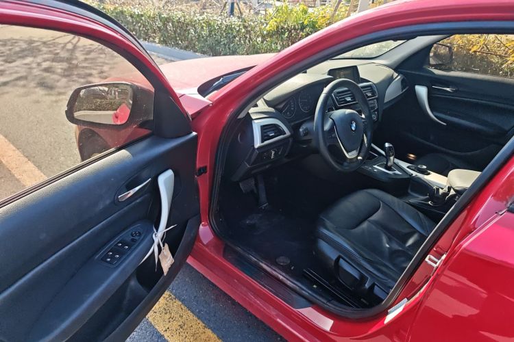 宝马1系(进口) 2015款 118i 领先型中控内饰7003