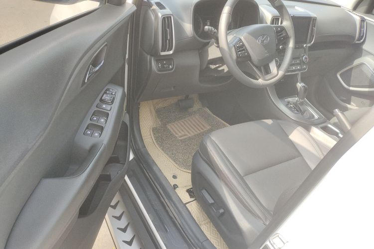 北京现代ix35 2019款 2.0L 自动两驱智勇·畅享版 国V中控内饰7002