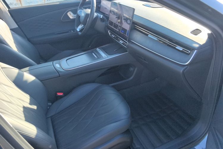 奇瑞 风云A8L 2025款 1.5TGDI 145km 豪华型中控内饰7006