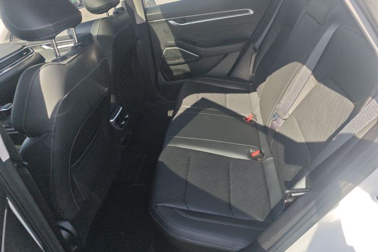 吉利汽车 帝豪 2022款 第4代 1.5L CVT尊贵型中控内饰7003