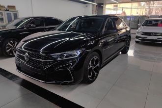 大众 帕萨特 2025款 出众款 380TSI 星空龙耀版