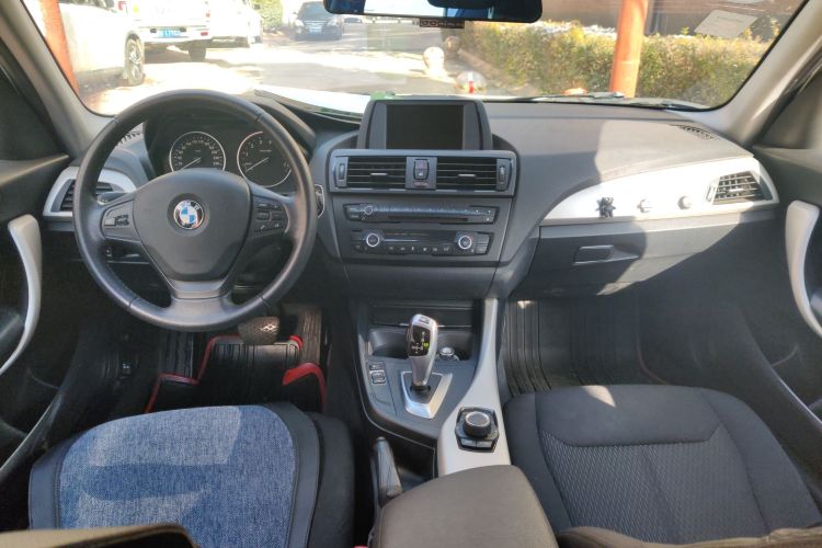 宝马1系(进口) 2013款 改款 118i 领先型中控内饰7003