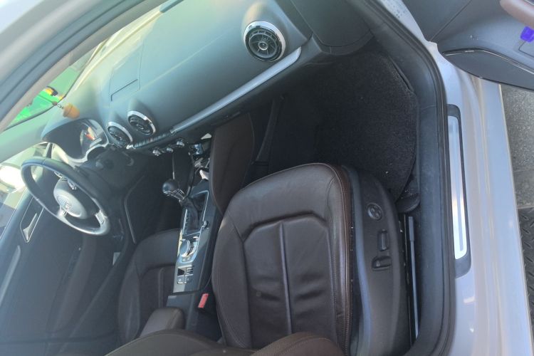 奥迪A3 2014款 Limousine 35 TFSI 自动豪华型中控内饰7003