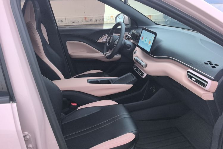 比亚迪 海鸥 2024款 荣耀版 305km 自由版中控内饰7004