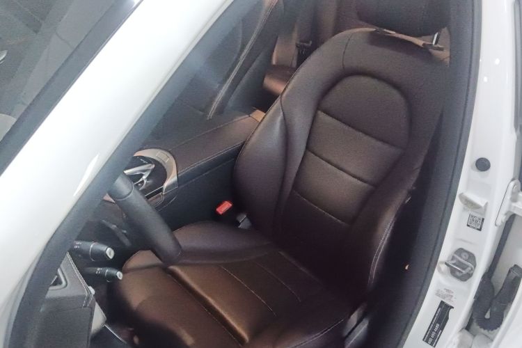 奔驰GLC 2019款 GLC 260 L 4MATIC 动感型局部细节19