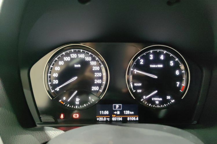 宝马1系(进口) 2018款 118i 领先型中控内饰15