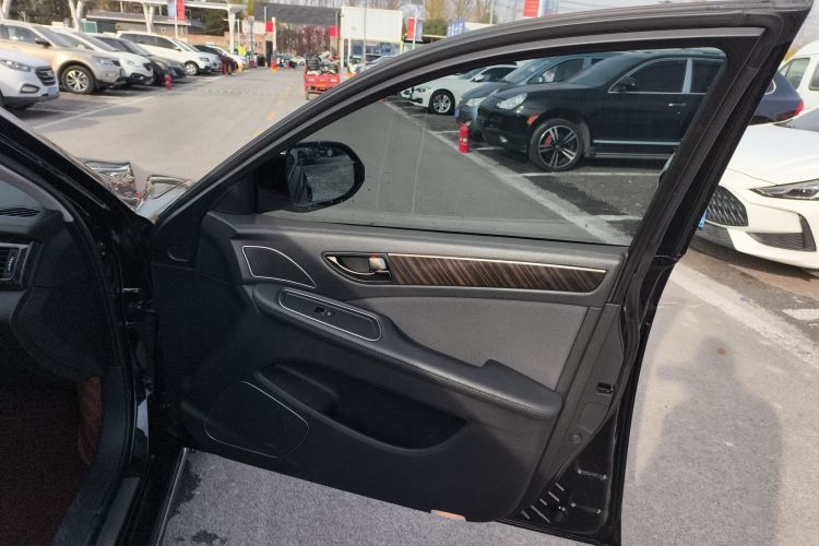 红旗H7 2021款 1.8T 公务版中控内饰7004