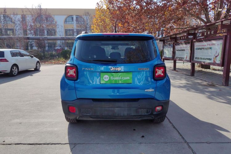 Jeep 自由侠 2017款  180T 自动劲能版车身外观6005