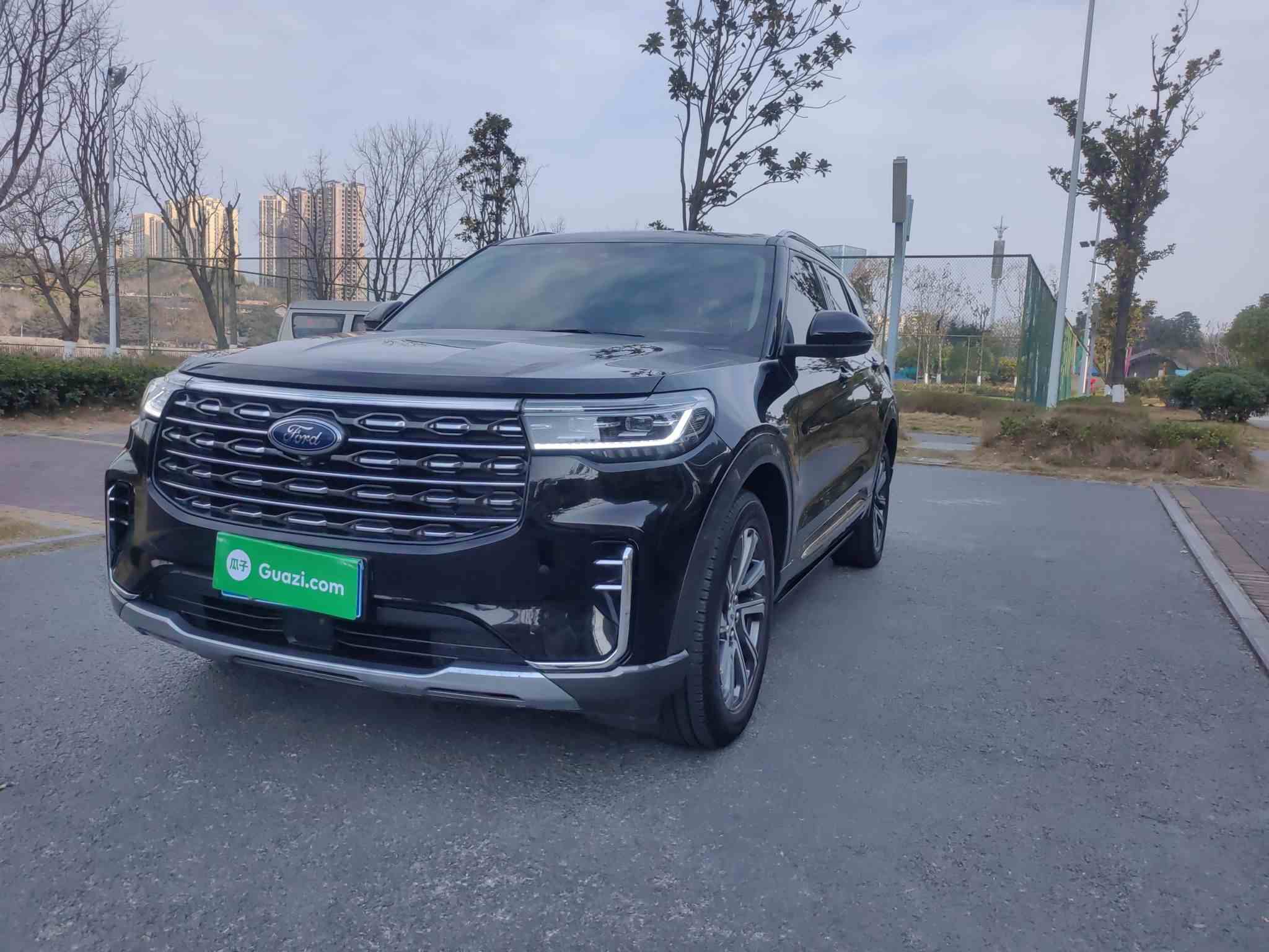 福特 探险者 2023款 EcoBoost 285 四驱风尚plus版 6座(2)