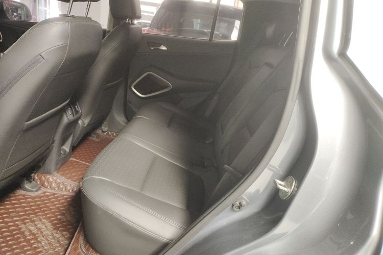 北京现代ix35 2018款 2.0L 自动两驱智勇·畅享版中控内饰7001