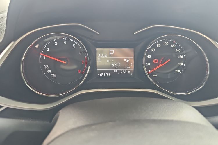 雪佛兰 科沃兹 2020款 Redline 325T 自动欣尚版 国VI中控内饰15