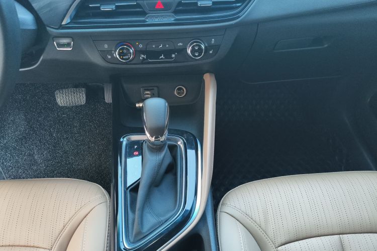 别克GL6 2021款 323T 轻混动互联豪华型局部细节18