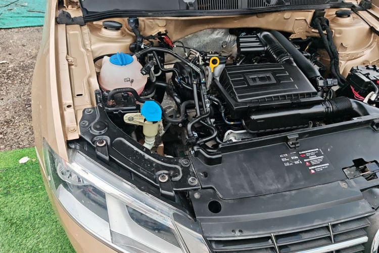 大众 朗逸 2013款 改款 1.4TSI DSG舒适版局部细节9008