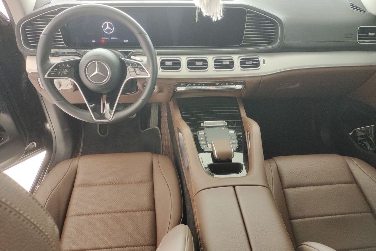 奔驰GLE 2024款 GLE 350 4MATIC 动感型中控内饰7003