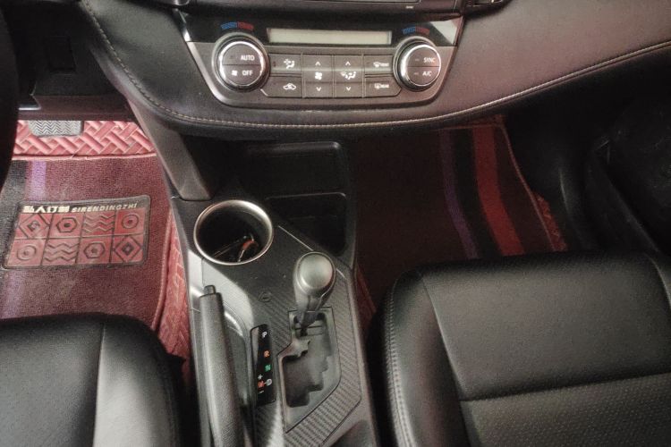 丰田 RAV4荣放 2013款 2.0L CVT四驱风尚版局部细节9003